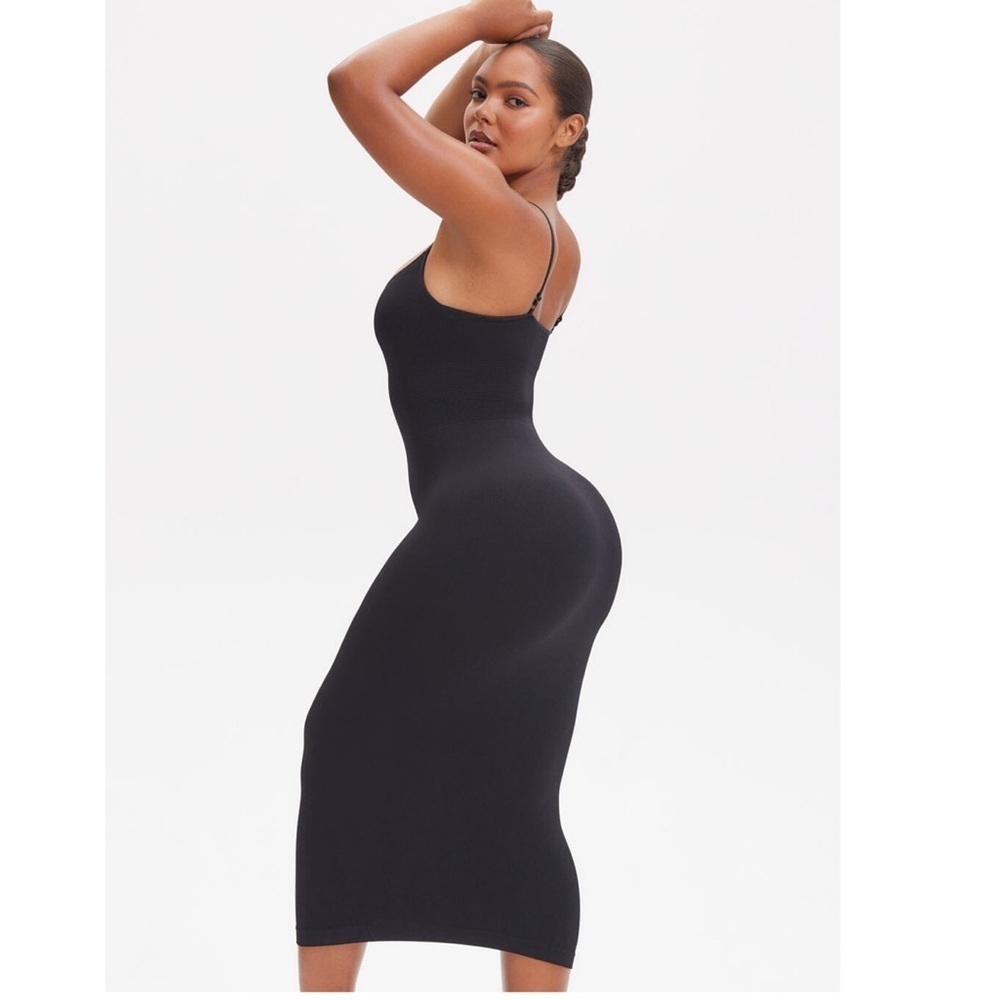 Women’s Black Spaghetti Strap Sculpting Midi Dress in Black | Size XL/XXL - Picture 10 of 11